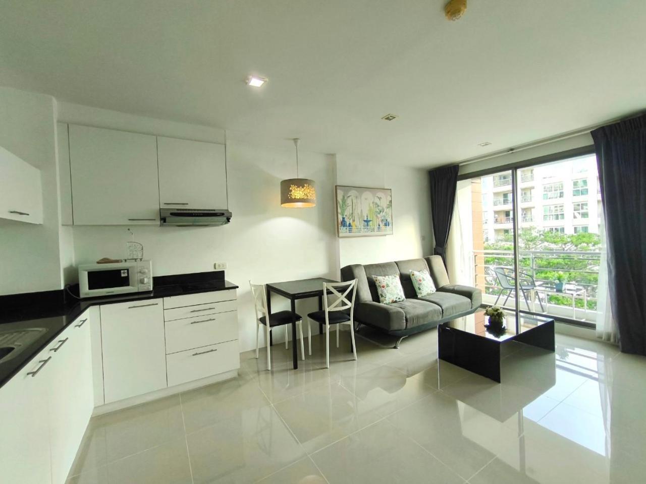 The Urban City Center By Fantasea Beach Pattaya Exteriér fotografie